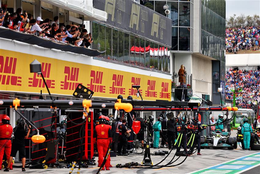 Hungarian garages